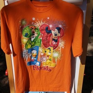 2011 Disney size large 42-44 Orange graphic short slv tshirt y2k